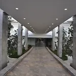 Q ホテル