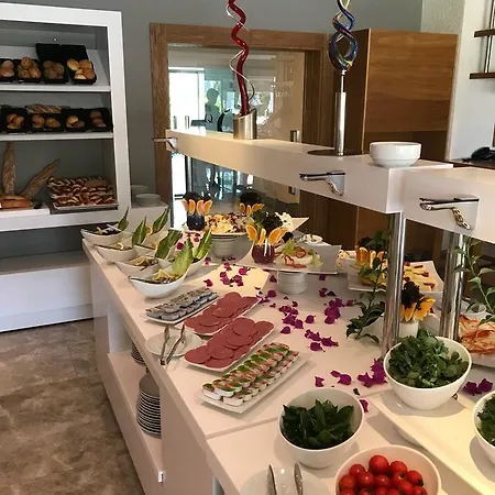 Q Ξενοδοχείο