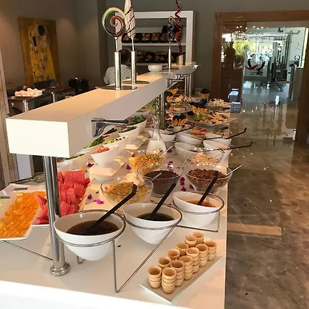 Q Ξενοδοχείο 5*