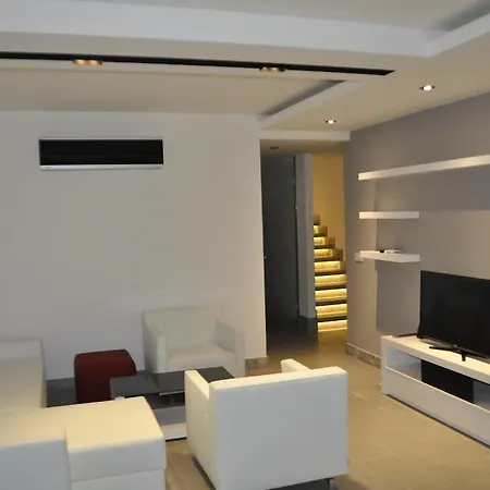 Q Hotel