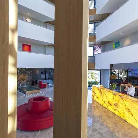 Q Hotel de apartamente 5*